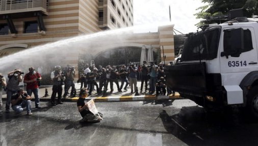 Violencia-en-Turquia-entre-pol_54375041732_53699622600_601_341